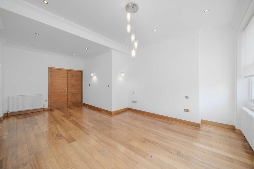 Property photo 1 of 16 Picture No. 37