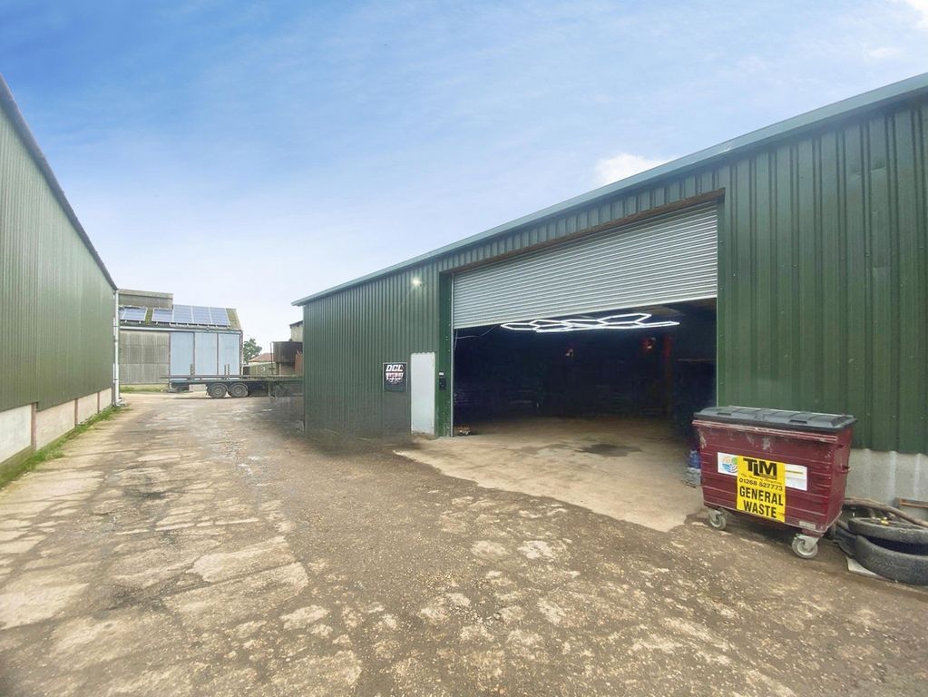 Property photo 1 of 3