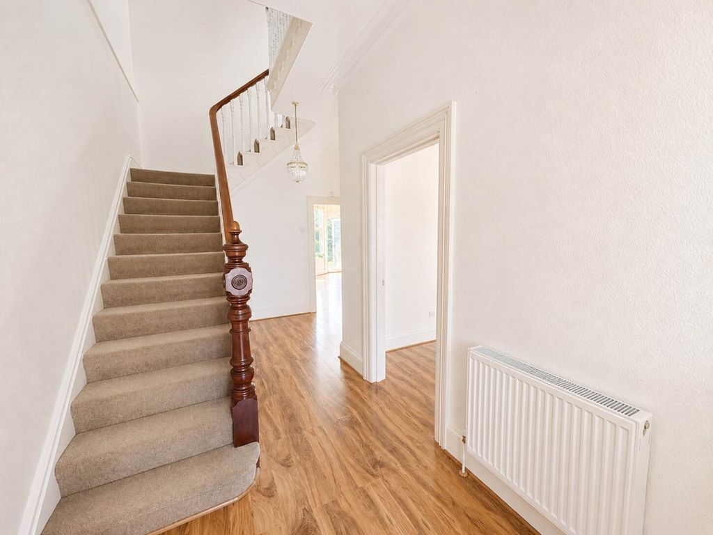 Property photo 3 of 23