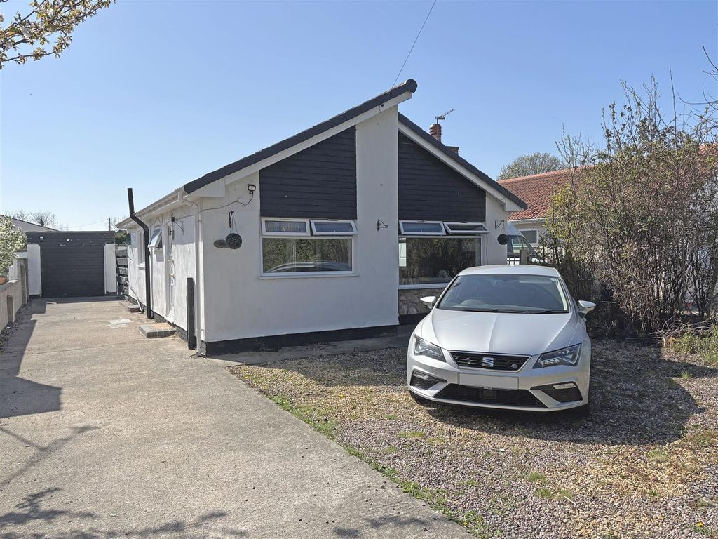 Property photo 1 of 19 Front Aspect.Jpg