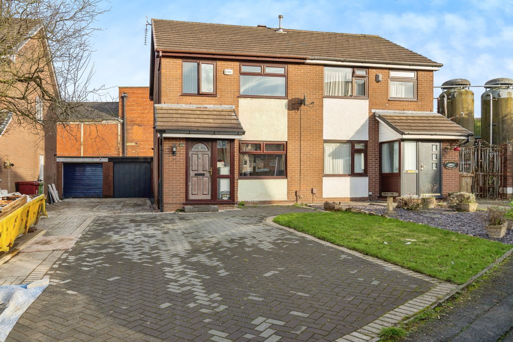 Property photo 1 of 17 Photography