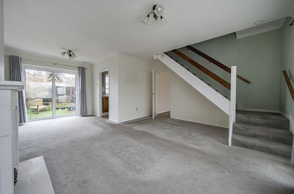 Property photo 2 of 22