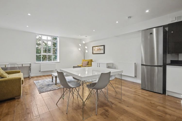 Property photo 2 of 11 322388