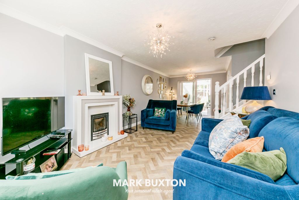 Property photo 2 of 38