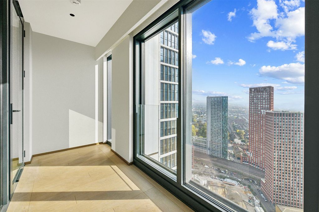 Property photo 2 of 16 Picture No. 08