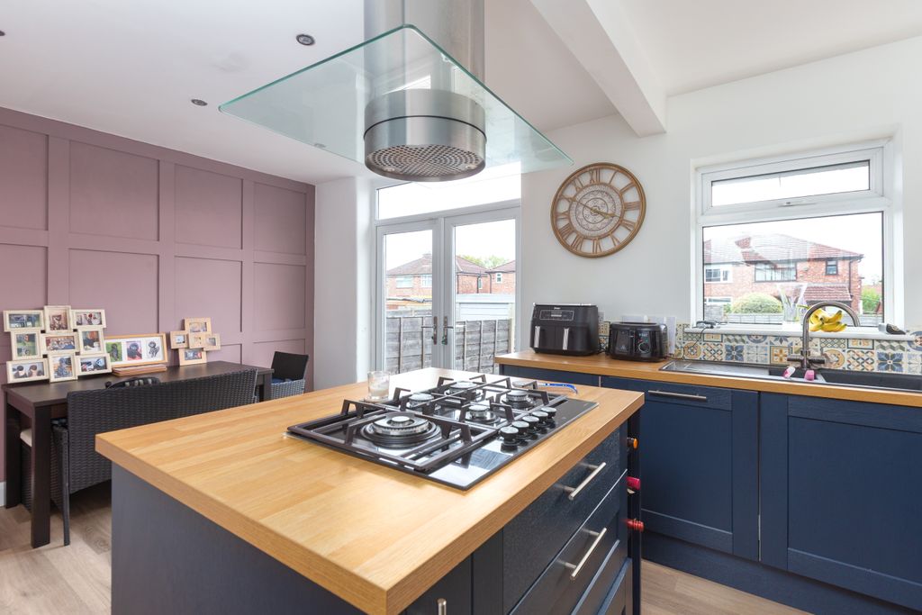 Property photo 2 of 14 Kitchen Diner