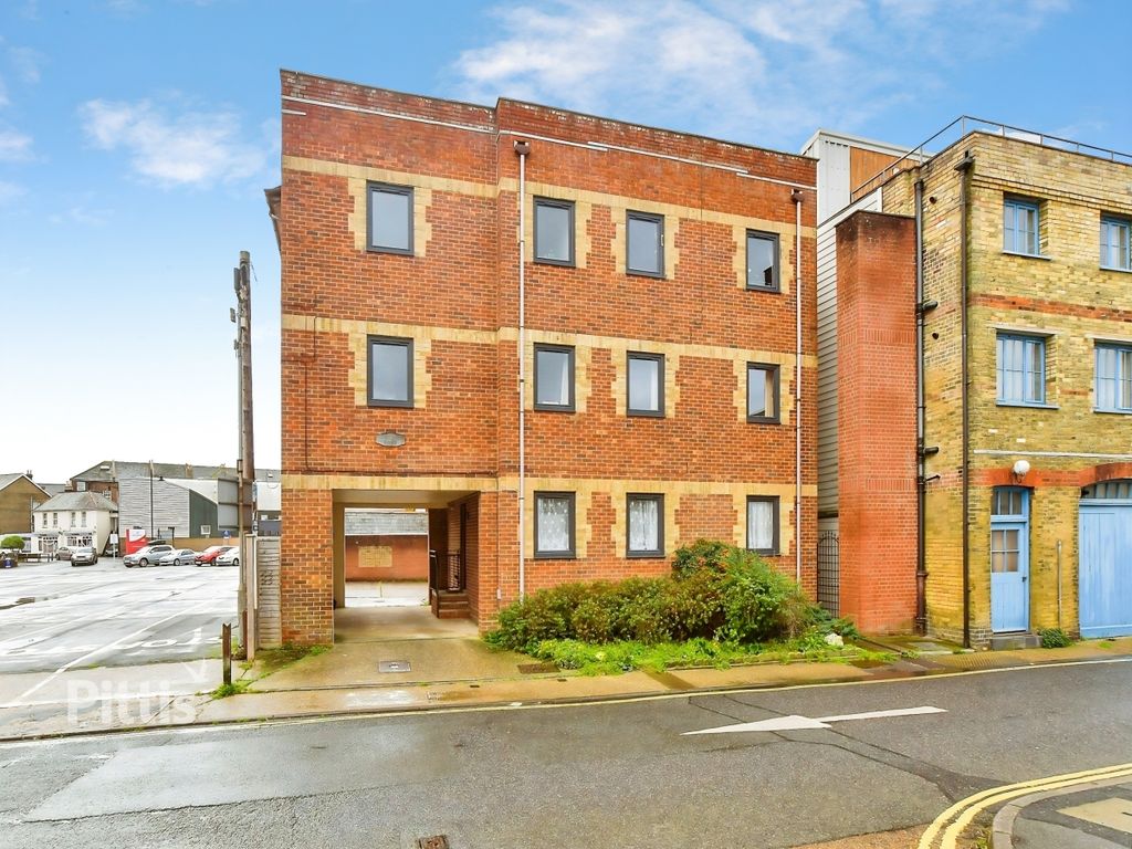 Property photo 1 of 9