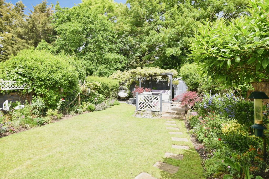 Property photo 2 of 19