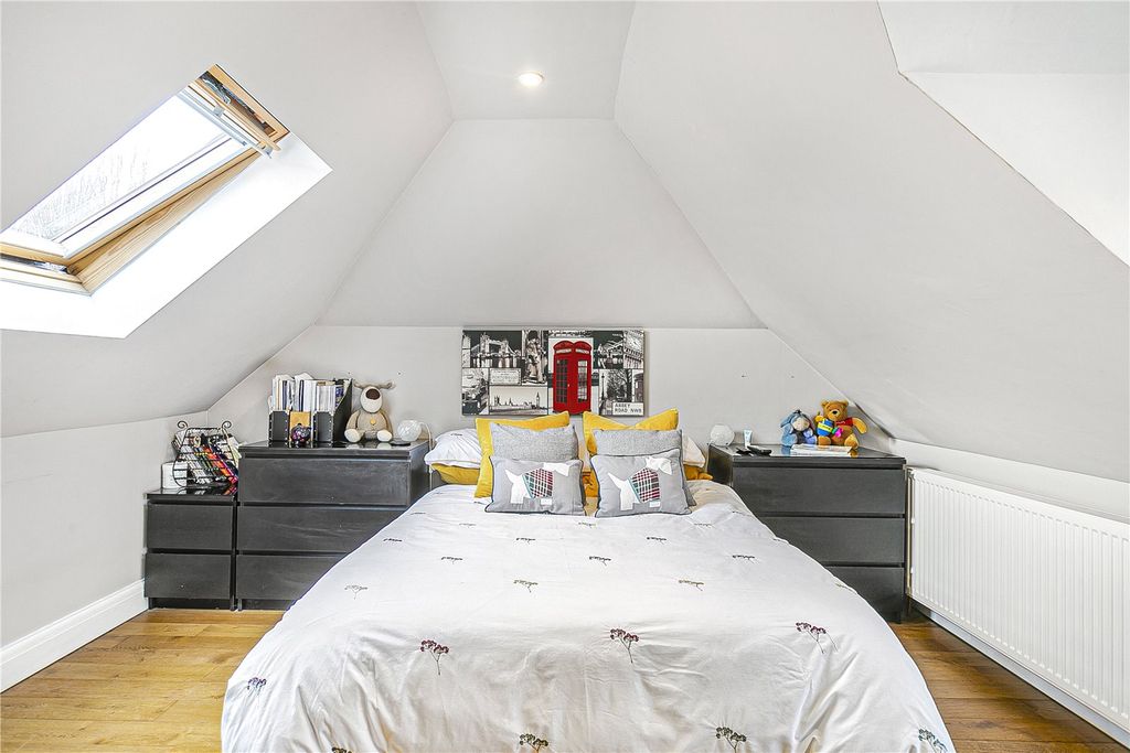 Additional image 22 of 6 bed detached house for salePark Avenue, Enfield EN1