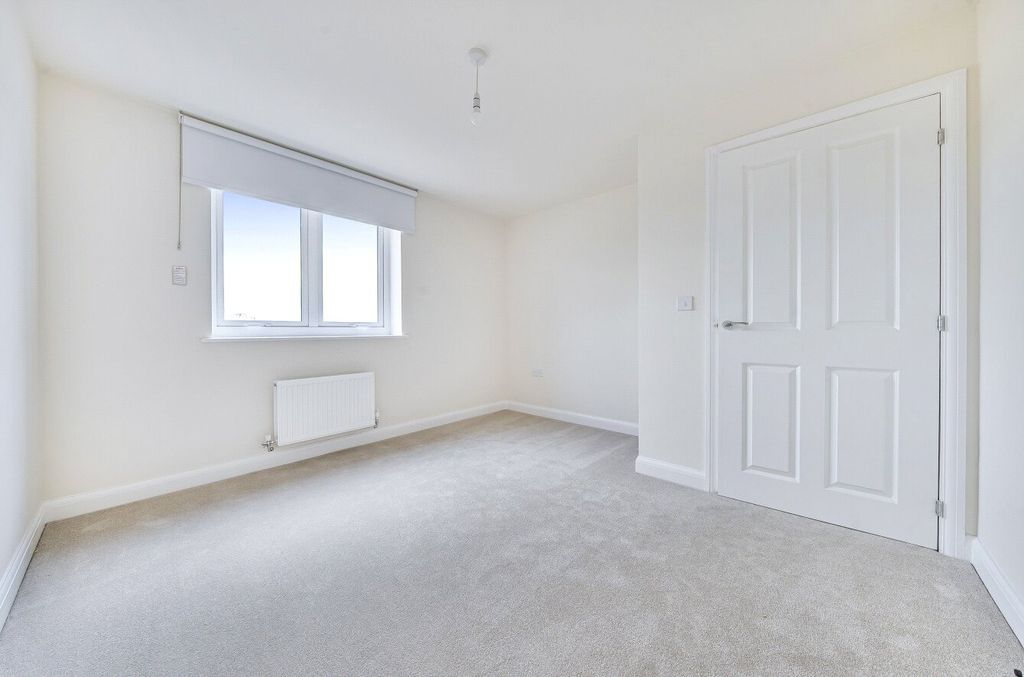 Property photo 2 of 12 Picture No. 03