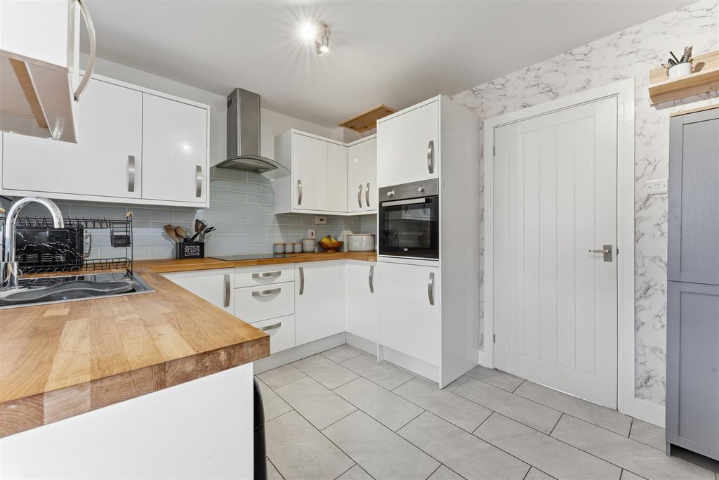 Property photo 2 of 16 Dsc01612.Jpg