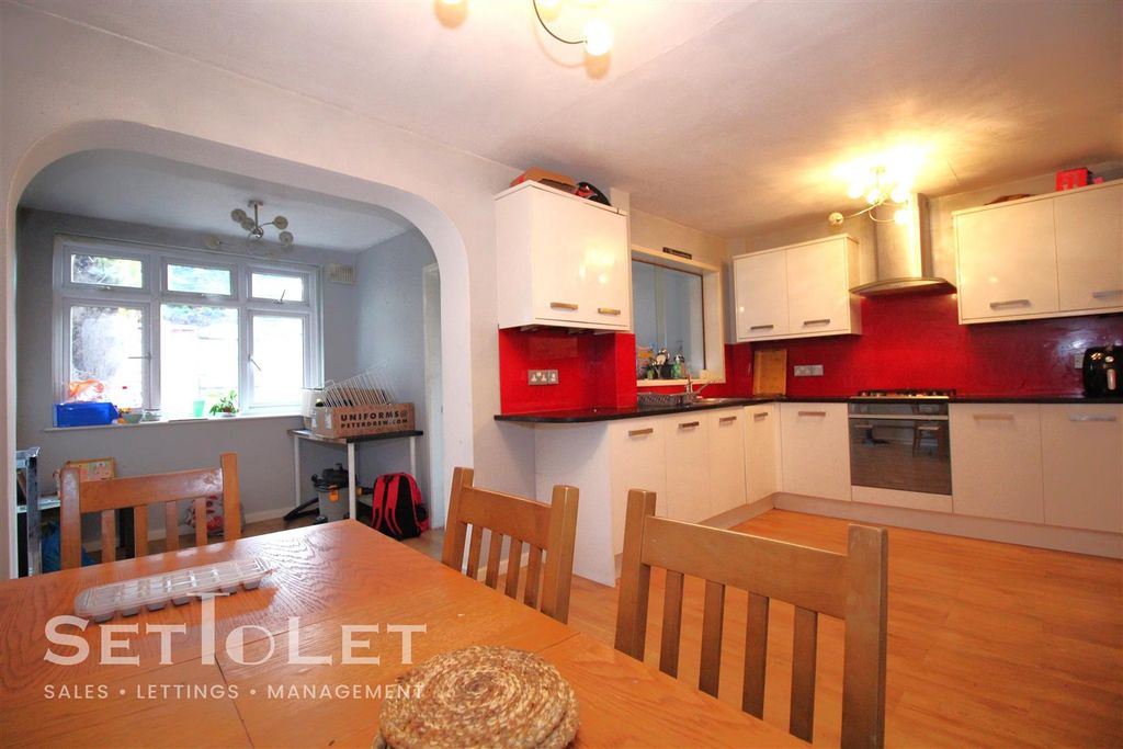 Property photo 3 of 16 Img_0217.Jpg