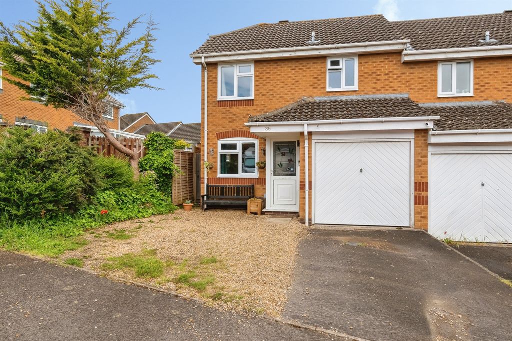 Property photo 1 of 34