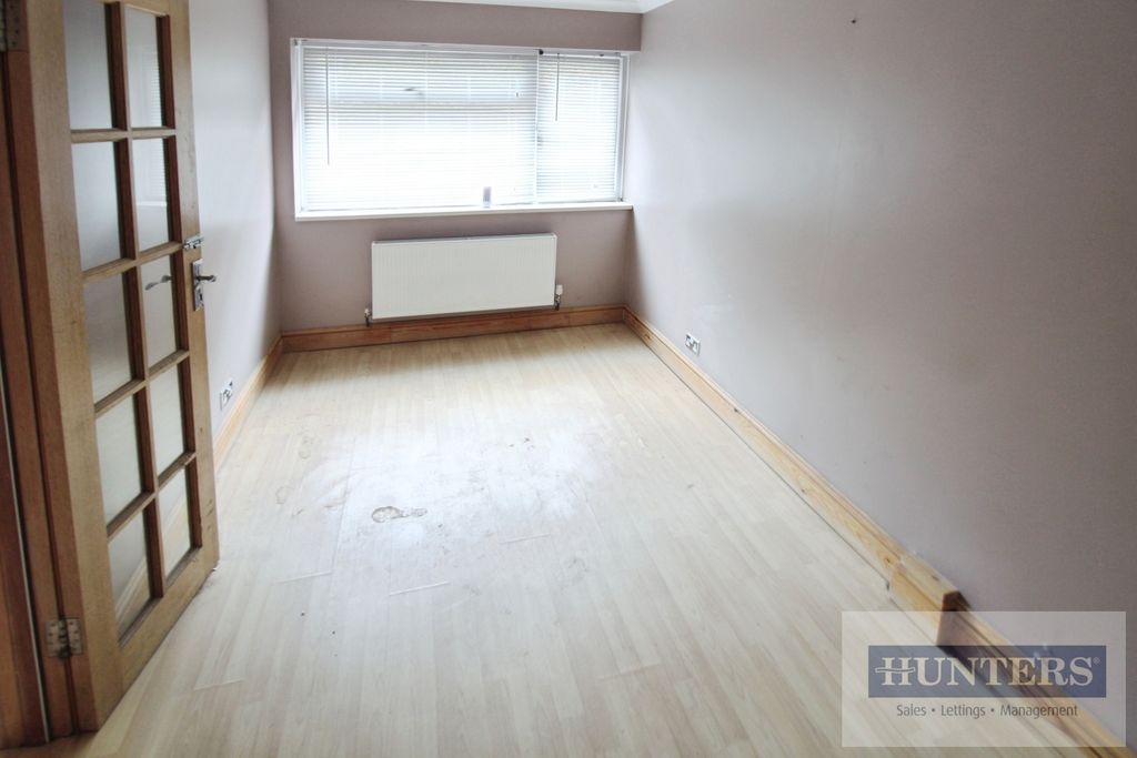 Property photo 2 of 12 Dining Room