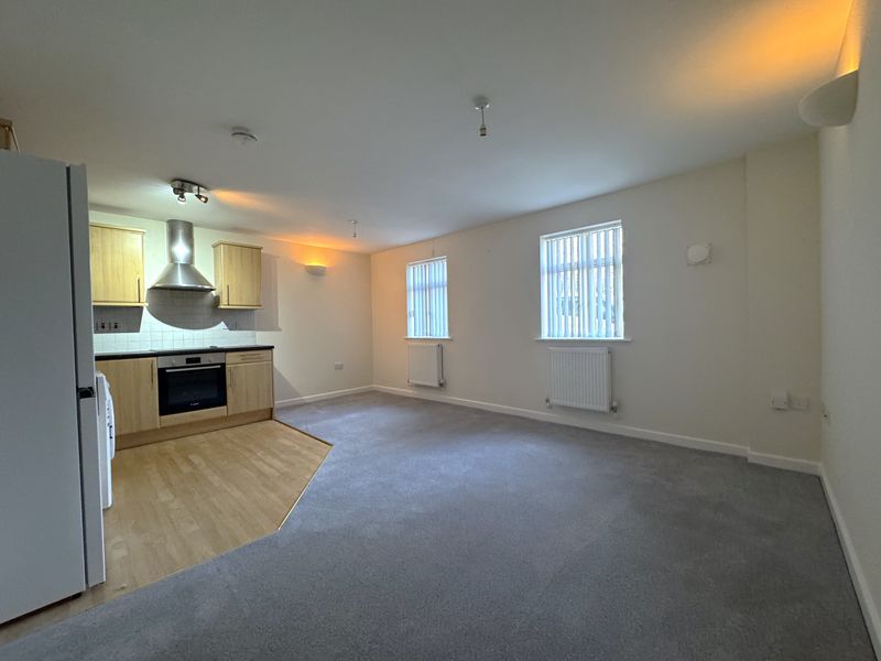 Property photo 3 of 7 Lounge