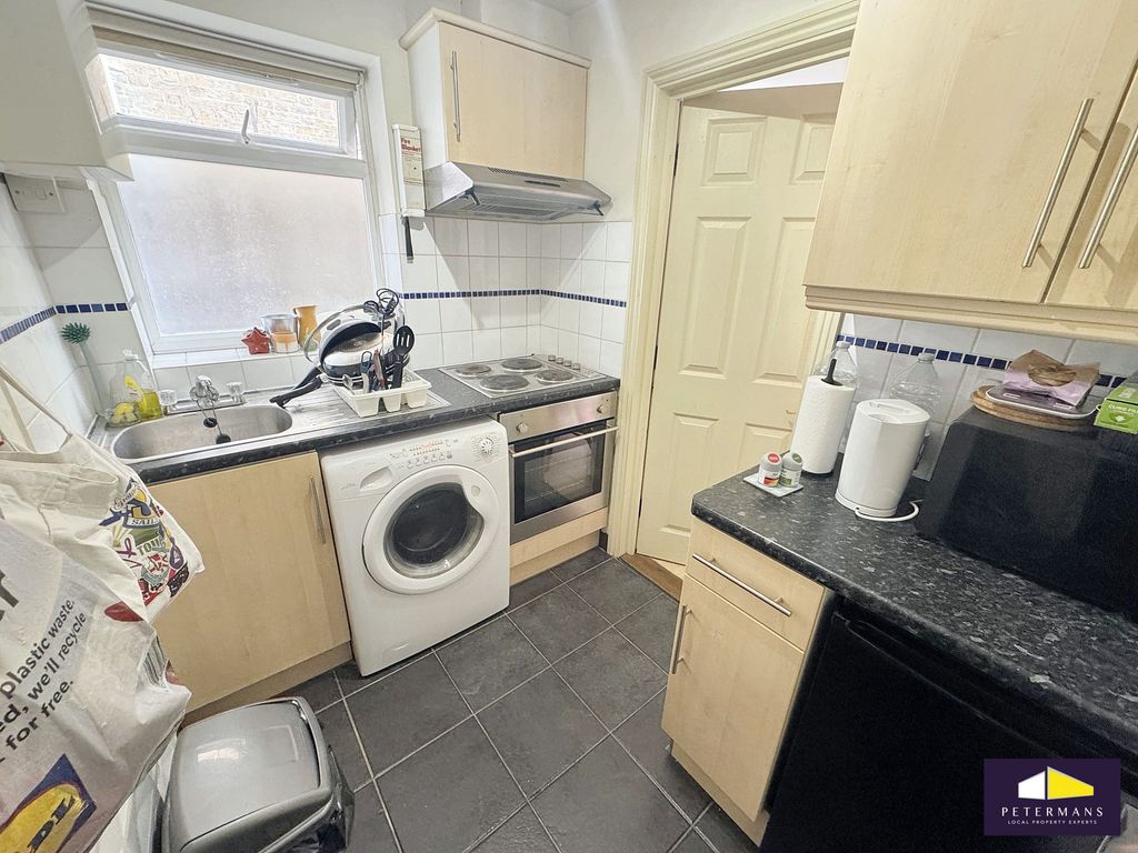 Property photo 3 of 6