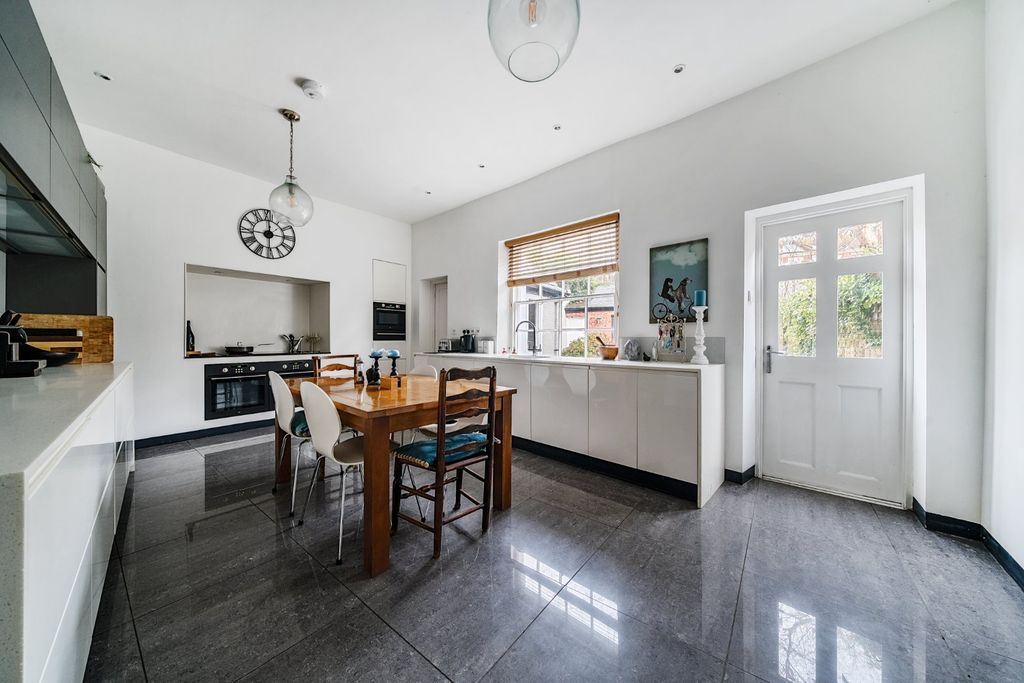 Property photo 3 of 16 Kitchen