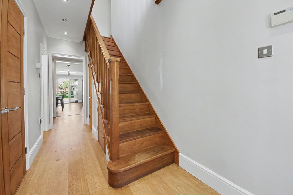 Additional image 5 of 4 bed detached house for salePortsmouth Road, Southampton SO19