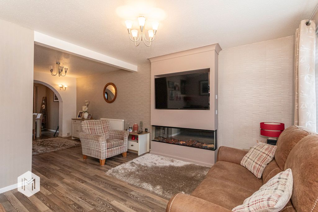 Property photo 2 of 20 Picture No. 13