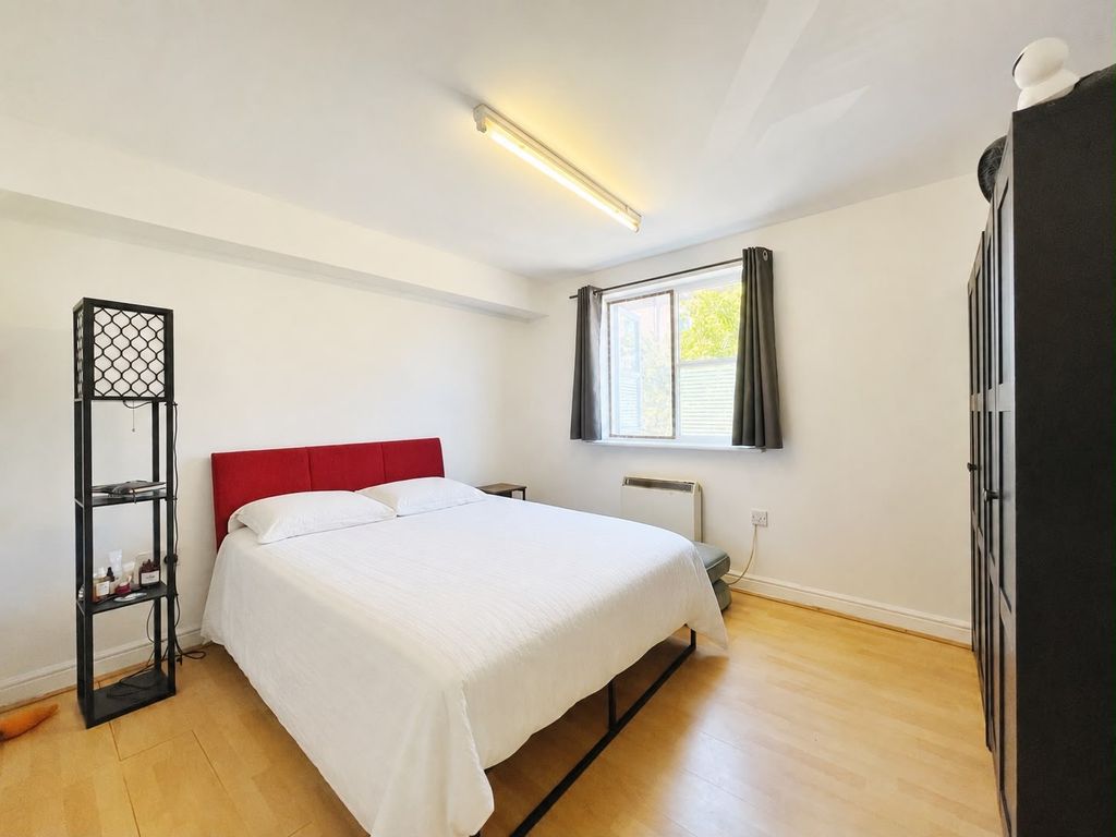 Property photo 3 of 9