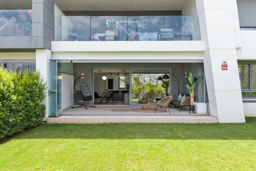 Property photo 2 of 37