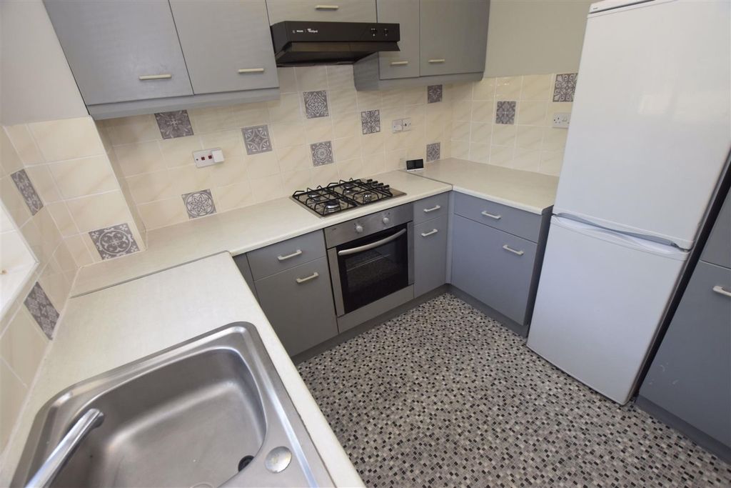 Property photo 2 of 10 2750723