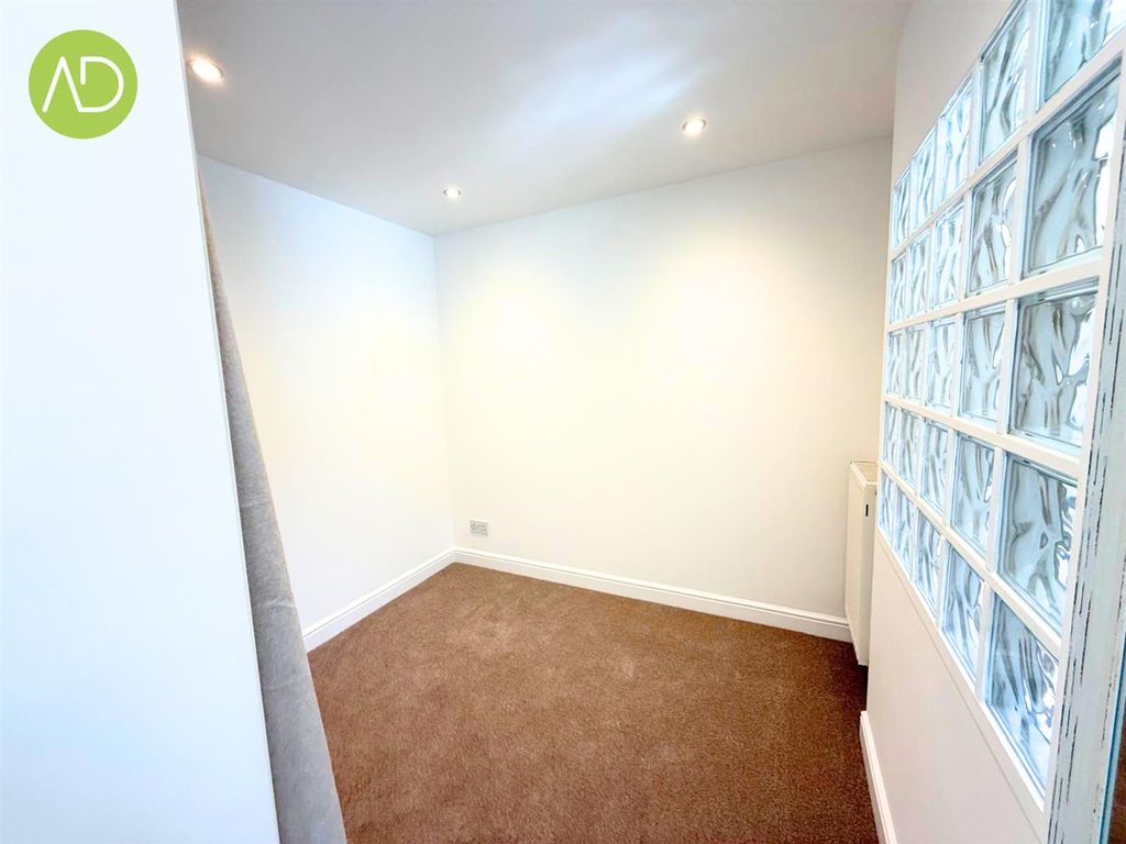 Property photo 3 of 8 5.Png
