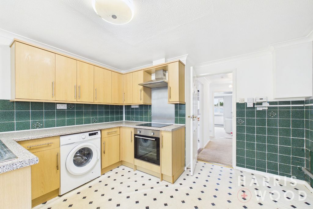 Property photo 2 of 18 5543302
