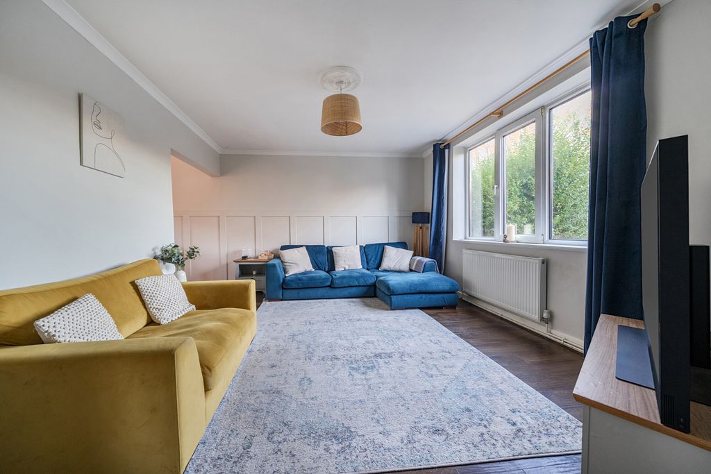 Property photo 3 of 25 Reception