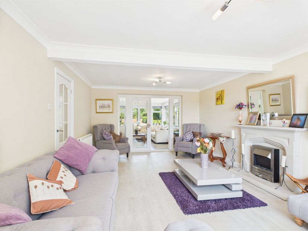 Property photo 3 of 28