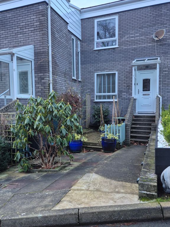 Property photo 2 of 31