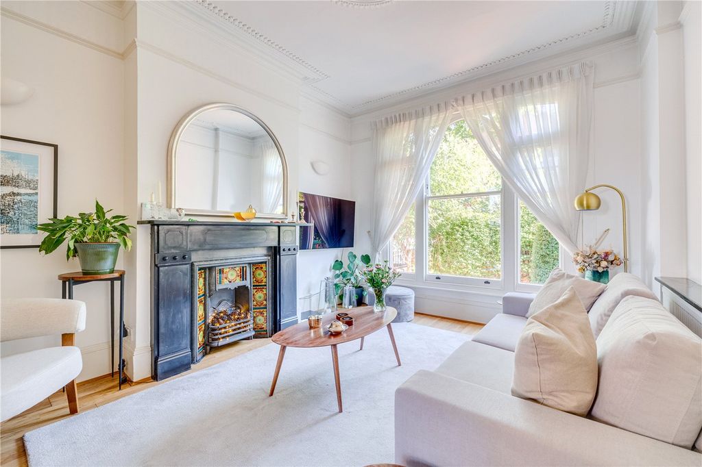 Property photo 2 of 21 Picture No. 16