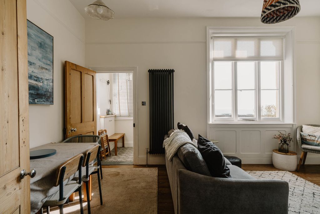 Property photo 3 of 27 330608 - Victoria Parade_High Res-45.Jpg