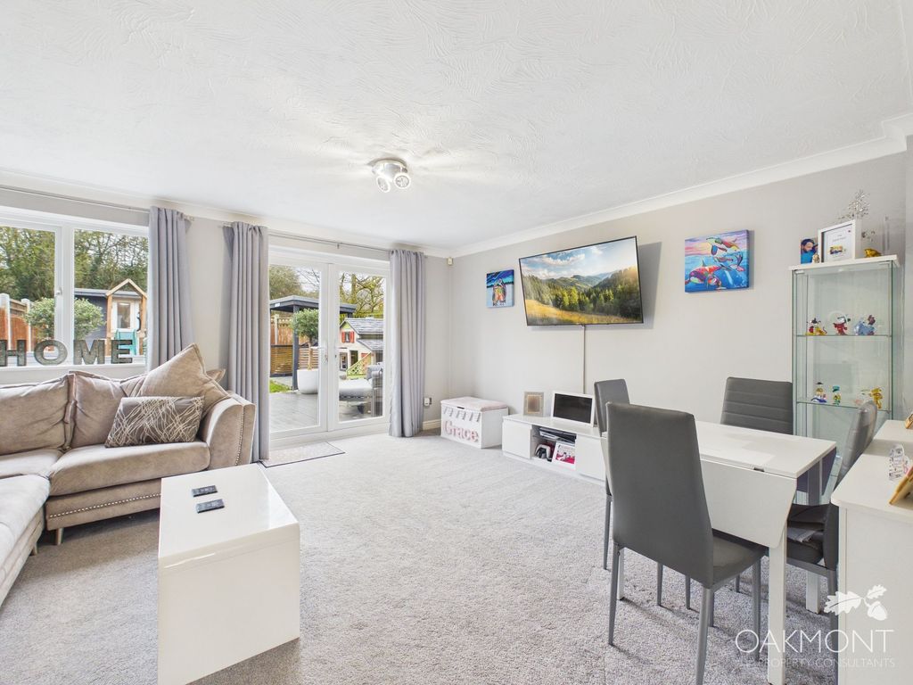 Property photo 2 of 25