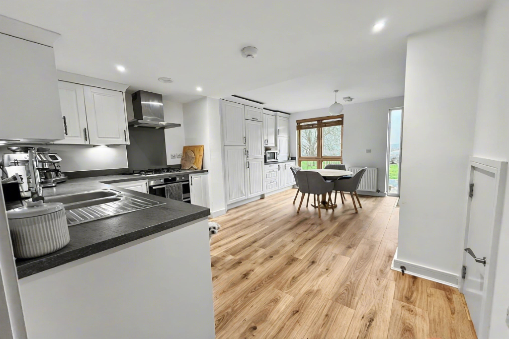 Property photo 2 of 17 Whatsappimage20260126At140240Portalsize