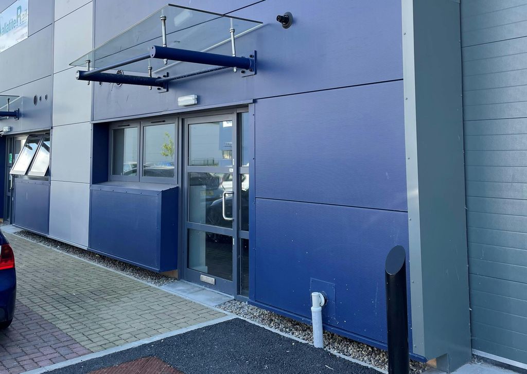 Property photo 3 of 7 Photo 3