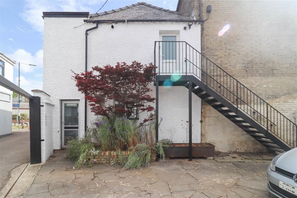 Property photo 1 of 14 Img_2636-1.Jpg