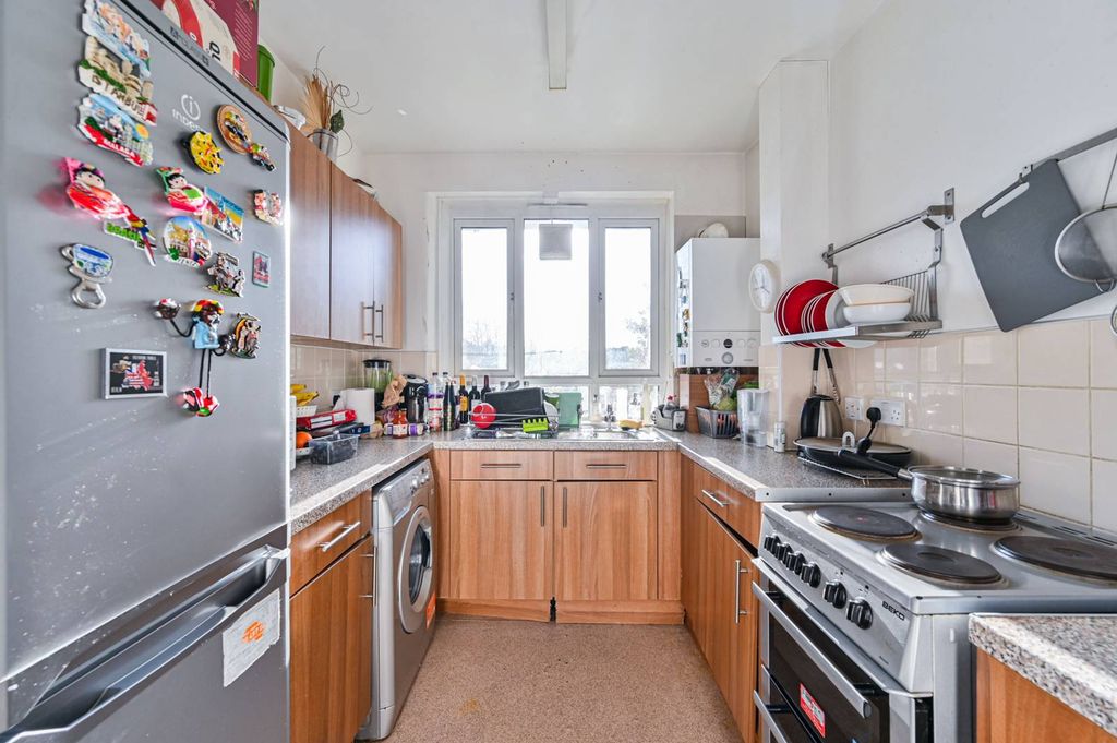Property photo 2 of 5