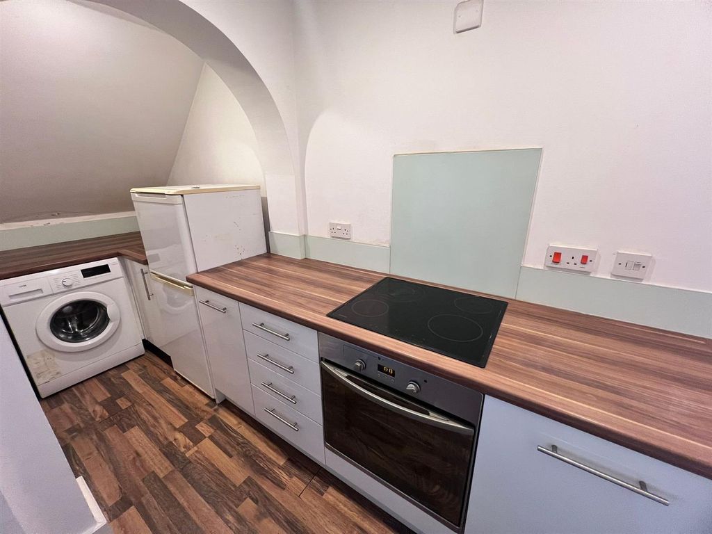 Property photo 3 of 13 Kitchen2.Jpg