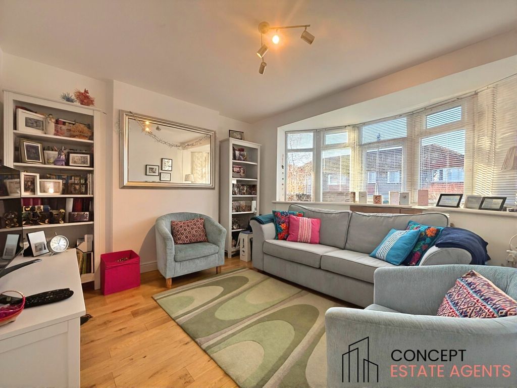 Property photo 3 of 13