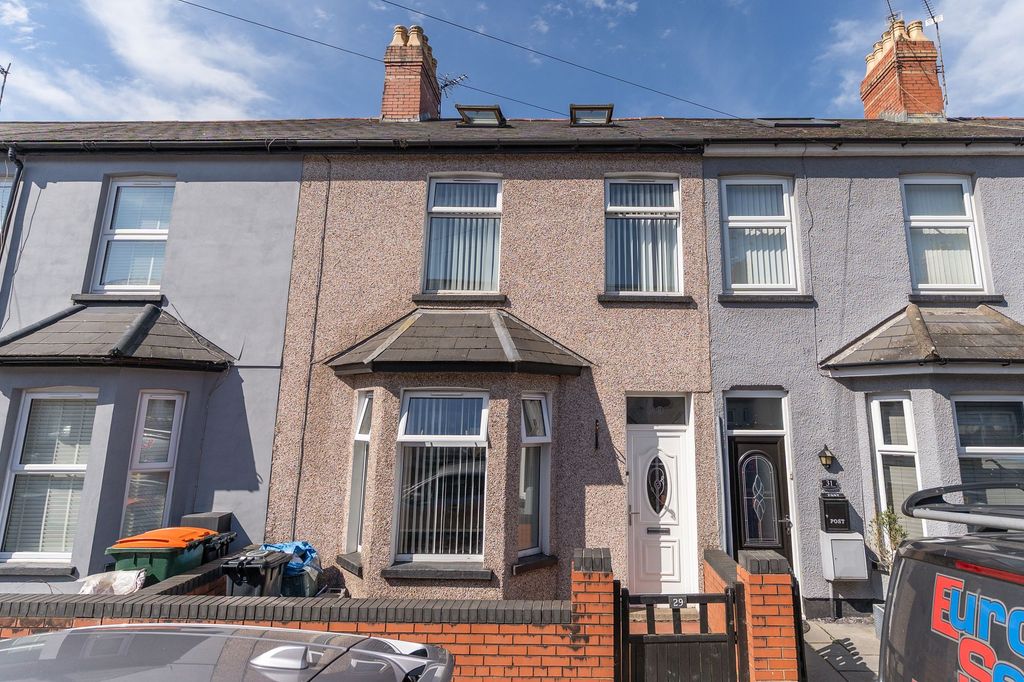 Property photo 1 of 20