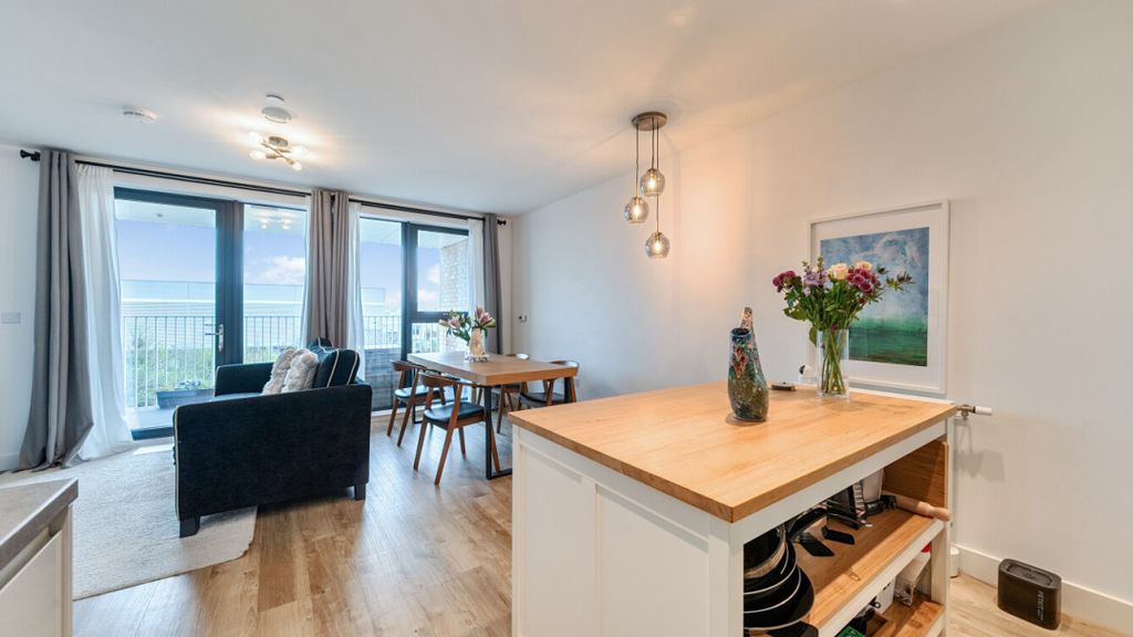 Property photo 3 of 19