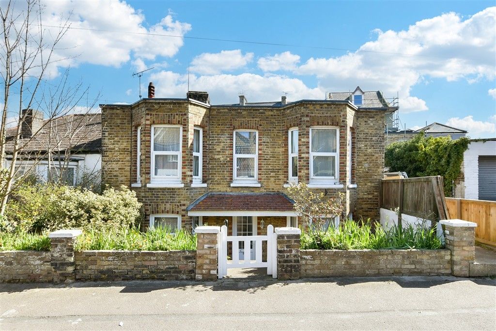 Property photo 1 of 9 External (Web)