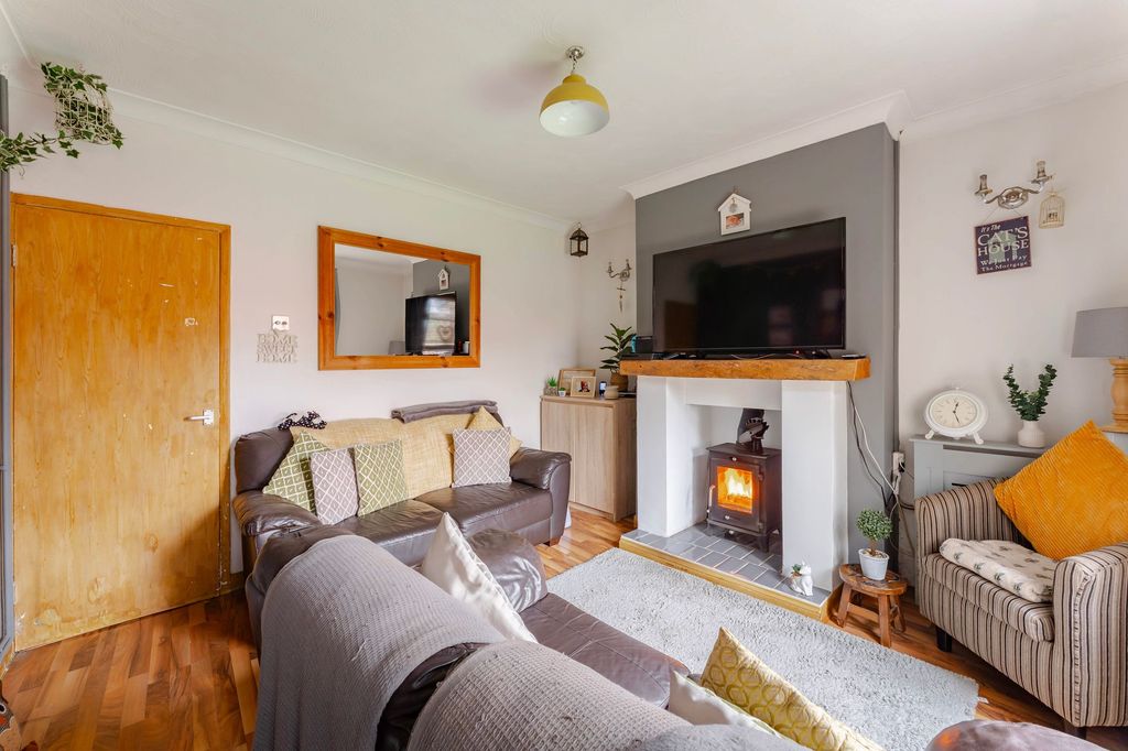 Property photo 2 of 13