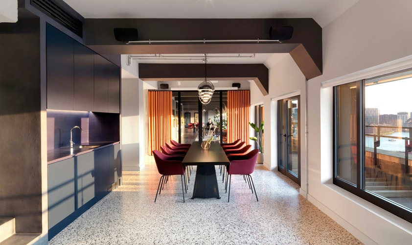 Property photo 2 of 14