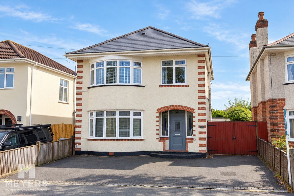 Property photo 1 of 36