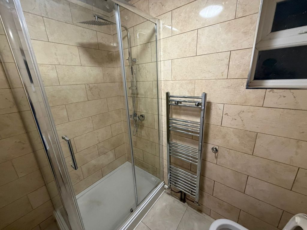 Property photo 2 of 12 Img-20251112-Wa0023