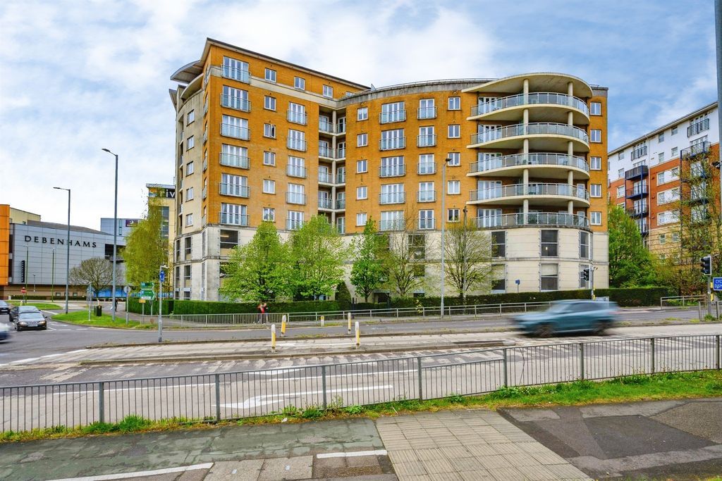 Property photo 1 of 11