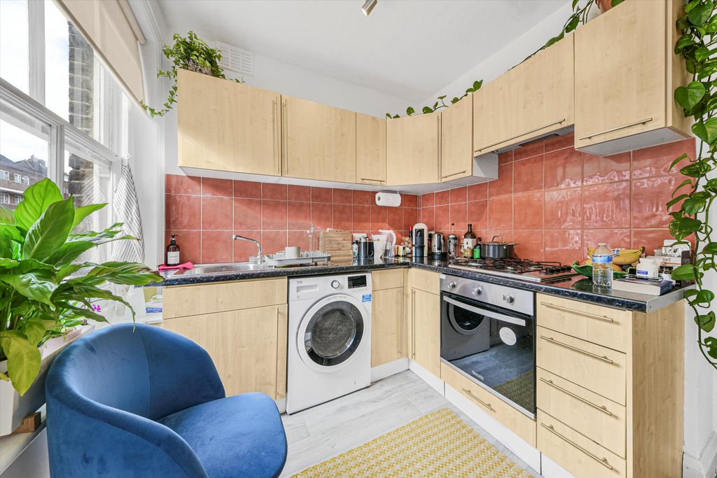 Property photo 3 of 8 Image