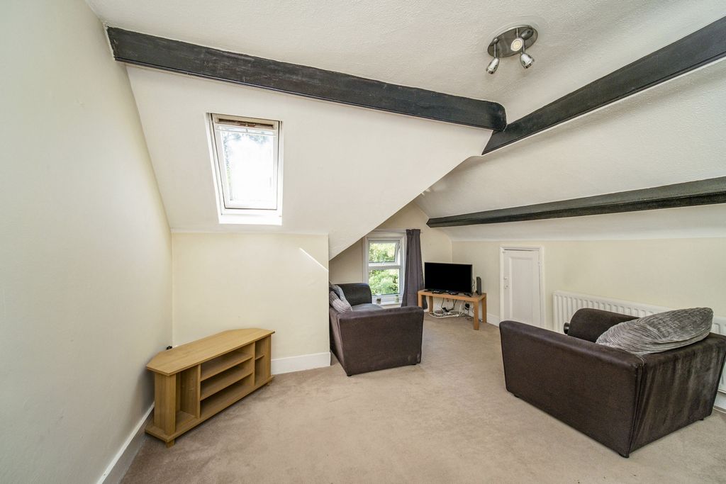 Property photo 2 of 11 1